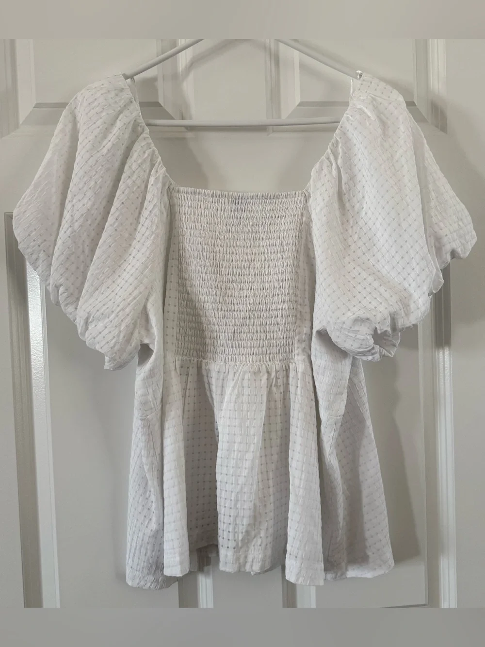 Old Navy White Puff-Sleeve Eyelet Blouse